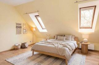 Wohnung kaufen in 12439 Berlin, Berlin - Bahnhofsnah! Einbauküche, modernes Bad, Keller: 2019 sanierte Dachgeschoss-Wohnung in Schöneweide