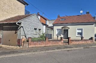 Einfamilienhaus kaufen in 66740 Saarlouis, Saarlouis - Freistehendes Einfamilienhaus mit Garage & Terasse in SLS-Roden