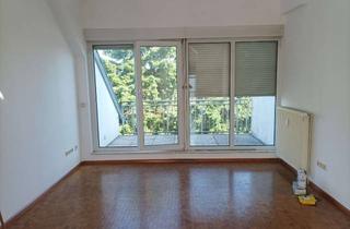 Wohnung kaufen in 66280 Sulzbach, Charmante 2-Zimmer-Dachgeschosswohnung mit zwei Loggien, Stellplatz und Einbauküche