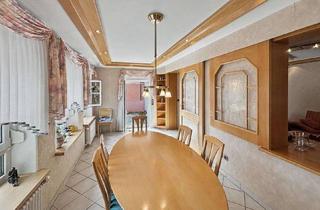 Wohnung kaufen in 72250 Freudenstadt, Stilvolle, denkmalgeschützte Wohnung am größten Marktplatz Deutschlands in Freudenstadt