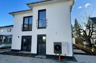 Wohnung mieten in 22113 Oststeinbek, Großzügige 3-Zimmer-Neubauwohnung im Erdgeschoss / 82 m² mit Terrasse