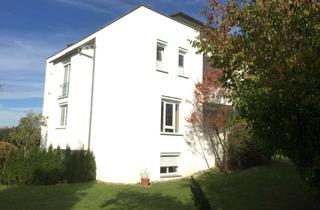 Wohnung mieten in Falkenstr., 88255 Baienfurt, Eine 4,5 Zimmer-Wohnung, wie ein Haus, mit eigenem Garten.