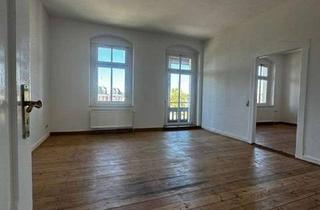 Wohnung mieten in 19348 Perleberg, 4 Zimmer Altbauwohnung