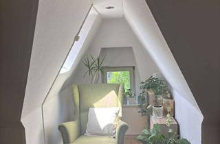 Wohnung mieten in 06112 Halle, Wunderschöne Altbau-Dachgeschosswohnung am Steintor mit EBK, Erker & Dielenboden