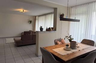 Wohnung mieten in Peter-Neuenheuser -Straße, 51379 Opladen, Großzügige 4-Zimmer-Wohnung mit Aufzug direkt am Opladener Platz