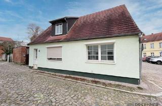 Einfamilienhaus kaufen in 19348 Perleberg, Einfamilienhaus mit Potenzial in Altstadtlage von Perleberg