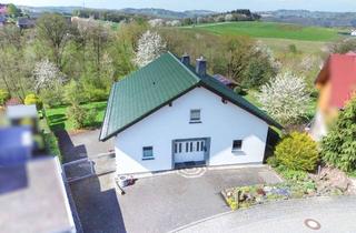 Einfamilienhaus kaufen in 53577 Neustadt, Top gepflegtes Einfamilienhaus mit 80 m² Ausbaureserve (vorbereitet) im DG in traumhafter Lage