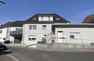 Haus kaufen in 61137 Schöneck, Gepflegtes Vierfamilienhaus – komplett vermietet und ohne Renovierungsstau auf 517qm Grundstück