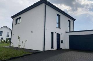 Einfamilienhaus kaufen in 72175 Dornhan, Freistehendes Einfamilienhaus im Bungalow-Stil mit Doppelgarage in Dornhan