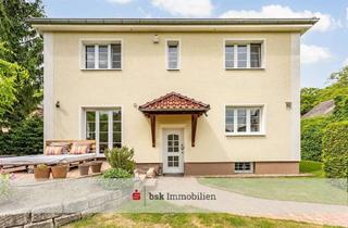 Einfamilienhaus kaufen in Mexikoplatz, 14163 Zehlendorf, Einfamilienhaus mit 7 Zimmern, Kamin & Sauna - Nähe Mexikoplatz