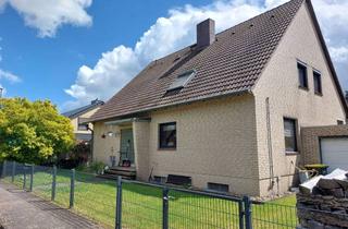 Einfamilienhaus kaufen in 30826 Garbsen, MGK bietet Schloß Ricklingen: Großzügiges Einfamilienhaus mit Kamin und Terrasse in ruhiger Wohnlage