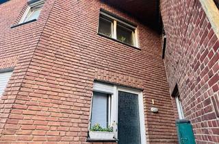 Mehrfamilienhaus kaufen in 41542 Dormagen, Charmantes Mehrfamilienhaus mit großem Grundstück und vielseitigen Nutzungsmöglichkeiten in zentrale