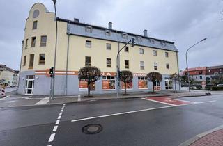 Gewerbeimmobilie kaufen in 92637 Stockenhut, Weiden: Repräsentative Ladeneinheit mit großem Flächenangebot, Parkplätzen und klarer Sichtbarkeit