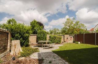 Wohnung kaufen in 67112 Mutterstadt, Haus-in-Haus-Charakter - Moderne Familien-Maisonette mit sonnigem Privatgarten!
