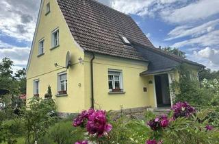 Haus kaufen in 96328 Küps, Küps -Top gepflegtes Häuschen aus den 30ern - Carport u. Garage - Zauberhafter Blumen-/Nutzgarten.