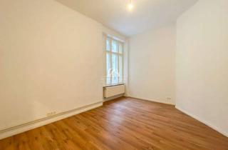 Wohnung kaufen in Libauer Straße 15, 10245 Friedrichshain, BEZUGSFREIE 2-ZIMMER-WOHNUNG IM HINTERHAUS|MIT CA. 60QM TERRASSEN-GENEHMIGUNG | PROVISIONSFREI