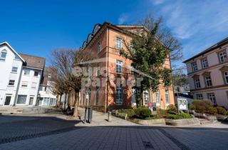 Wohnung kaufen in 55743 Idar-Oberstein, Zentrale Dachgeschosswohnung in denkmalgeschützter Villa!