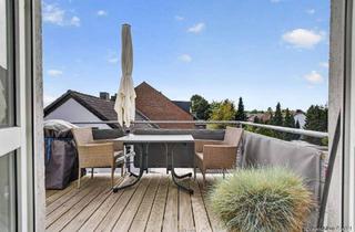 Wohnung kaufen in 47441 Moers, Helle Dachgeschoss-Wohnung am Schlosspark in Moers Mitte mit Balkon & Stellplatz für Kapitalanleger
