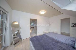 Wohnung kaufen in 51503 Rösrath, Modernisierte 4-Zimmer-Wohnung mit Balkon, hochgebauter Terrasse und großem Spitzboden