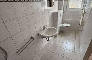 Wohnung mieten in Hochstraße 12, 46117 Osterfeld-Ost, ren. 2,5-Raum-Erdgeschosswohnung auf ca. 47 m² mit Gemeinschaftsgarten zu vermieten