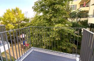 Wohnung mieten in Florian-Geyer-Str 111, 12489 Adlershof, Direkt am Marktplatz Adlershof mit Balkon zum ruihgen Innenhof, EBK und Abstellkammer!!