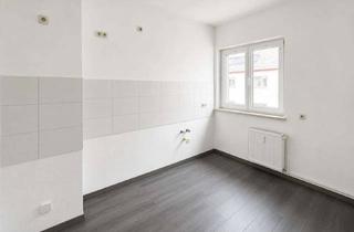 Wohnung mieten in Schillerstraße 29, 06749 Bitterfeld-Wolfen, Geräumige 2-Raum-Wohnung im Bitterfelder Dichterviertel mit Balkon