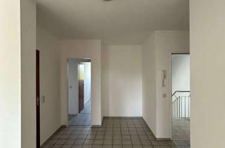 Wohnung mieten in 52249 Eschweiler, Gemütliche 3-Zimmer-Dachgeschosswohnung mit sonnigem Balkon