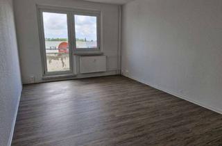 Wohnung mieten in Stadtseeallee 84, 39576 Stendal, Familienwohnung - 4-Zimmer Wohnung mit Balkon!
