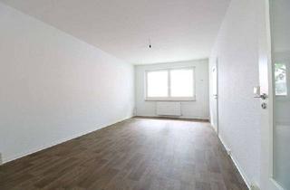 Wohnung mieten in Andrej-Sacharow-Str. 12, 19061 Großer Dreesch, Erdgeschosswohnung mit Dusche!!