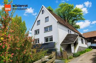 Haus kaufen in 09603 Großschirma, Charmantes Mehrgenerationenhaus mit Einliegerwohnung, großem Grundstück & Panoramaausblick