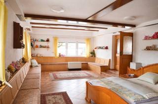 Mehrfamilienhaus kaufen in 94116 Hutthurm, Vielseitig verwendbares, großes Mehrfamilienhaus