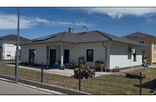 Haus kaufen in 93158 Teublitz, Attraktiver Bungalow mit Garten in Teublitz