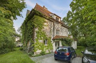 Mehrfamilienhaus kaufen in 85748 Garching, Mehrfamilienhaus mit Villencharakter auf großzügigem Grundstück in Garching