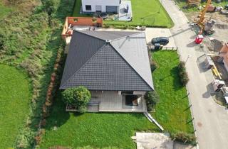 Haus kaufen in Einsteinweg, 87748 Fellheim, Stilvoller Bungalow in ruhiger Lage