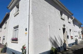 Anlageobjekt in 55566 Bad Sobernheim, Top-Gelegenheit! 2 Häuser, 3 Wohnungen zum Preis von EINEM in Bad Sobernheim zu verkaufen.