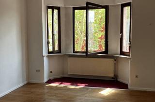 Wohnung kaufen in Maximilianstraße 152, 75172 Brötzingen, Lichtdurchflutete Wohnung mit Potential in guter Lage in Pforzheim