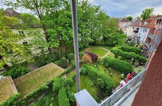 Wohnung kaufen in 86153 Innenstadt, Helle 4-ZKB-Dachgeschosswohnung mit 2 Dachterrassen & TG in Top-Lage nahe City-Galerie Augsburg