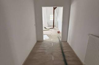 Wohnung mieten in Leipziger Straße 31a, 04668 Grimma, Dachgeschoss mit Charakter: stilvolle Wohnung mit Loggia in sanierter Jugendstilvilla