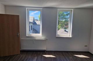 Wohnung mieten in Schwarzburger Str. 95, 98724 Neuhaus, Wohnung mit 2 Zimmern, Küche und Bad im Zentrum von Neuhaus am Rennweg
