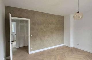 Wohnung mieten in Calvinstraße, 10557 Tiergarten, Komplett Sanierte 2-Zi-Wohnung Bellevue – Möbliert, mit EBK und Großem Balkon