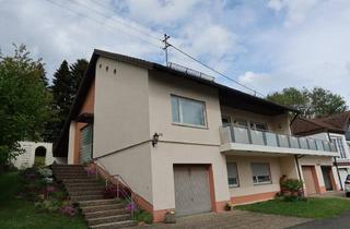 Einfamilienhaus kaufen in 95482 Gefrees, Herrliche Aussicht ins FichtelgebirgeWohnhaus mit 3 Garagen über Privatstraße erreichbar