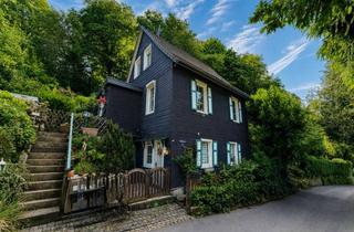 Haus kaufen in 42857 Remscheid, Freistehendes Fachwerkhaus in grüner Ruhelage – einziehen und wohlfühlen.