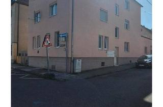 Wohnung kaufen in 70435 Stuttgart, Stuttgart - Leerstehende 3 Zimmer Dachgeschosswohnung in Zuffenhausen