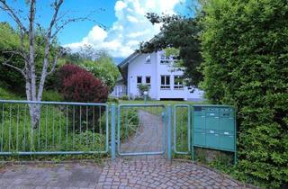 Wohnung kaufen in 88633 Heiligenberg, Heiligenberg - Moderne Dachgeschosswohnung mit einem traumhaften Blick auf die Alpen und den Bodensee