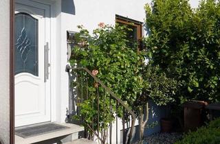 Haus kaufen in 91459 Markt Erlbach, Markt Erlbach - Modernisiertes Reihenmittelhaus mit Wohlfühlcharakter