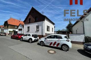 Einfamilienhaus kaufen in 63303 Dreieich, Dreieich - Freistehendes EFH mit Nebengebäude, weiteren Bebauungsmöglichkeiten und riesiger Wiese in Dreieich-Offenthal