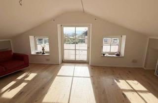 Wohnung kaufen in 83373 Taching, Helle 2,5 Zimmer Dachgeschosswohnung mit Balkon in Seenähe in Taching - sofort vermieten/ einziehen!