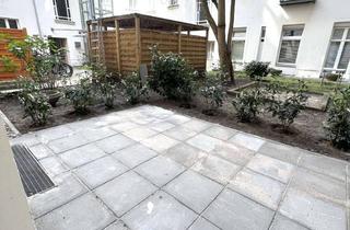 Wohnung kaufen in Erich-Weinert-Straße 16, 10439 Prenzlauer Berg, Traumhafte Altbauwohnung mit großer Terrasse