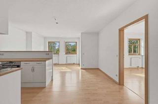 Wohnung kaufen in 01640 Coswig, Bezugsfreie 2-Raum-Wohnung mit Einbauküche und Gartenanteil in Coswig!