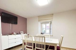 Wohnung kaufen in 93047 Innenstadt, Kapitalanleger aufgepasst: Vermietete 3-Zimmer-Wohnung in gefragter Lage mit Terrasse!